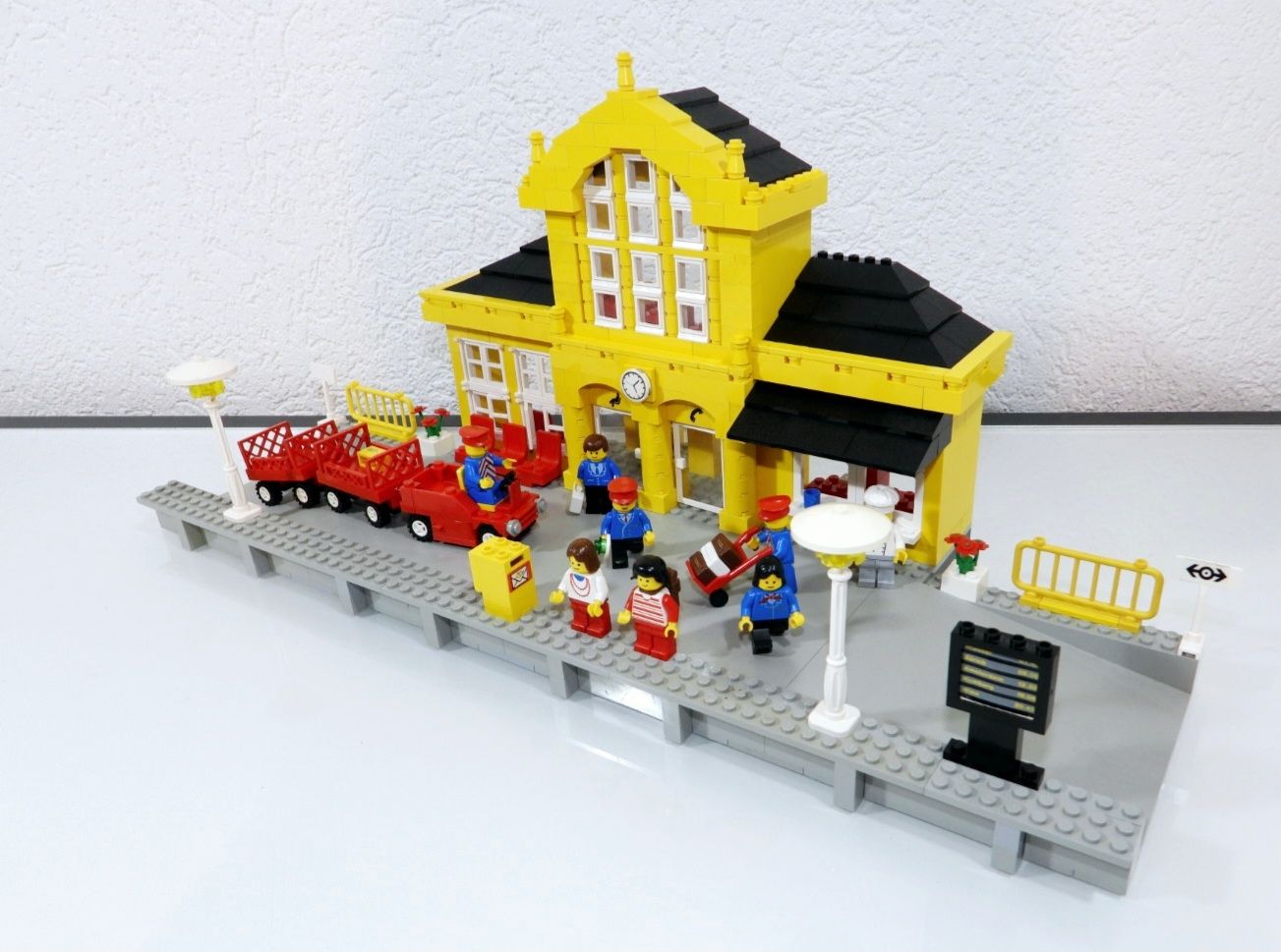Lego Baukästen: LEGO EISENBAHN 4554 GROSSER HAUPTBAHNHOF – Gebraucht aus Turbenthal von Ddanuh 7