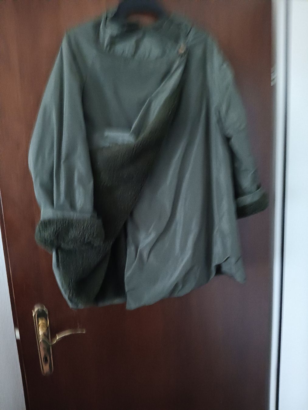 Giacche: Trendige Jacke, Khaki, Gr.42 ,top – Usato da Stansstad venduto da leoni66 1