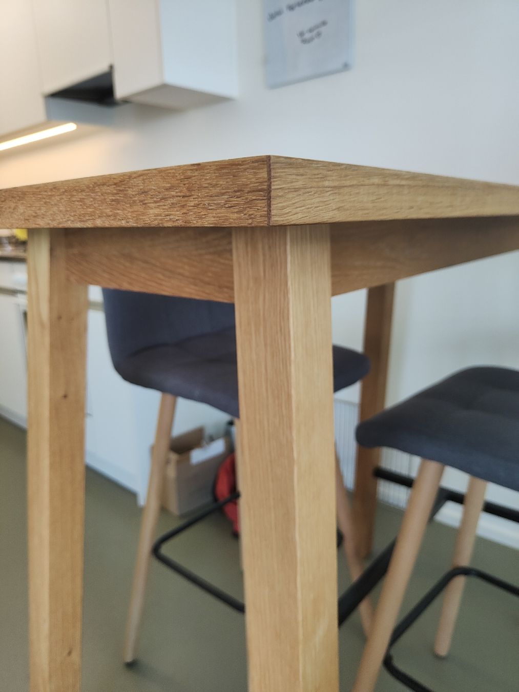 Tavoli: Küchentisch Eichenfurnier, Neupreis 350.-  116x58x105 – Usato da Basel venduto da lus_y2dw 3