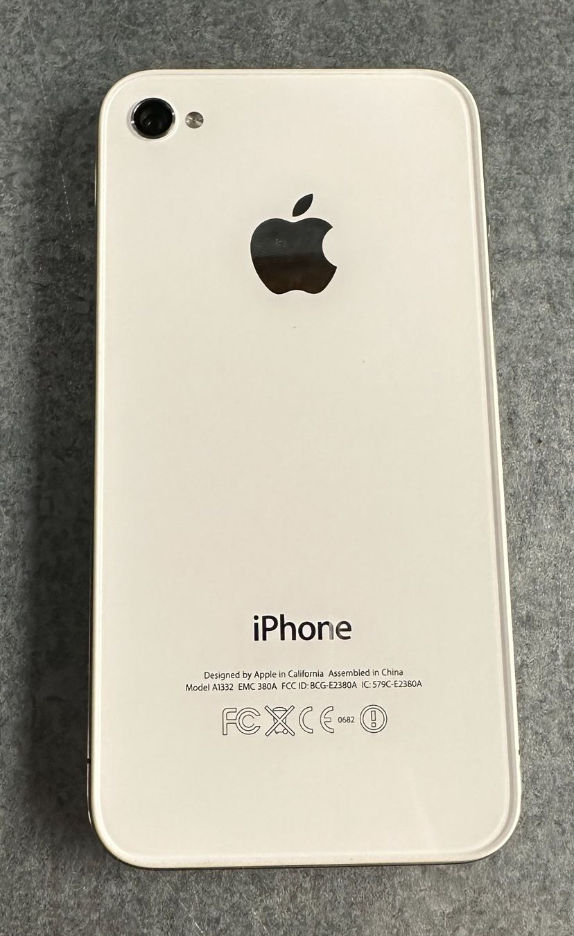 Apple iPhone 4 ホワイト APPLE IPHONE 4S 64GB WHITE - IPhone - Einkauf & Preis | fnac Schweiz