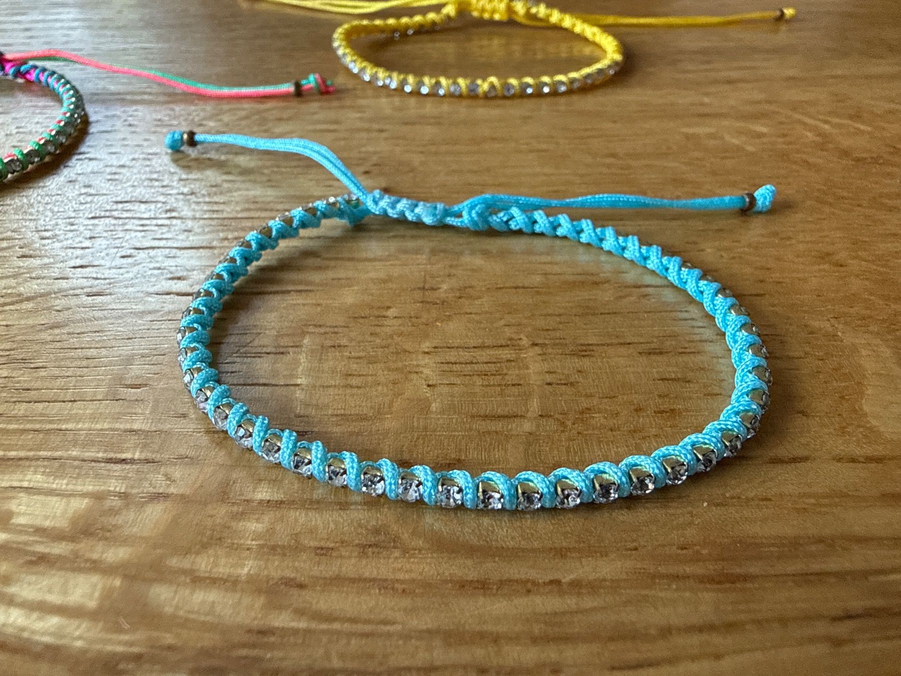 Bracciali & Braccialetti: 3 neue Armbänder mit Strass - Einheitsgrösse – Nuovo (secondo la descrizione) da Basel venduto da jetzt-wird-gemistet 1