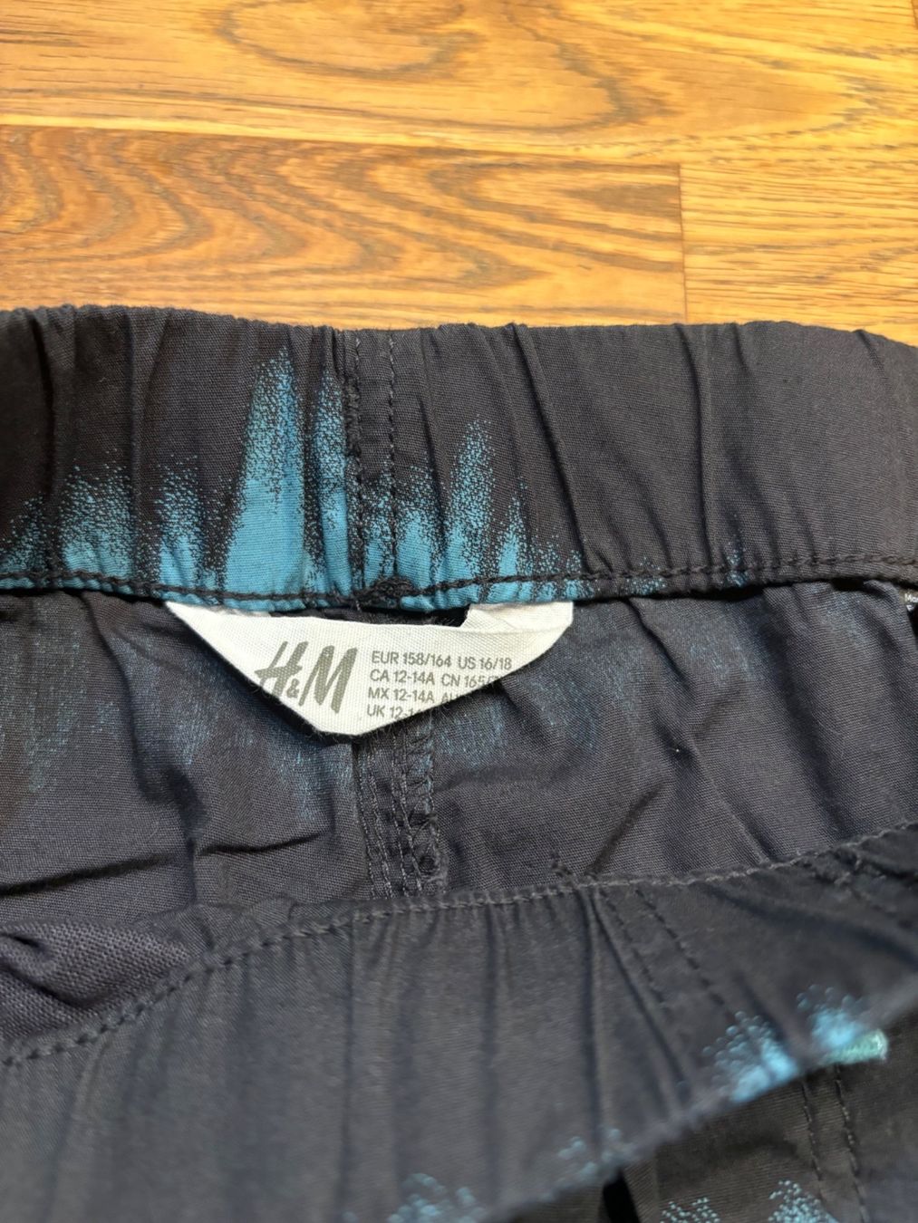 H&M Pantaloni: Neue H&M Shorts Gr.158-164 – Nuovo (secondo la descrizione) da Oberdorf SO venduto da sa-na 1