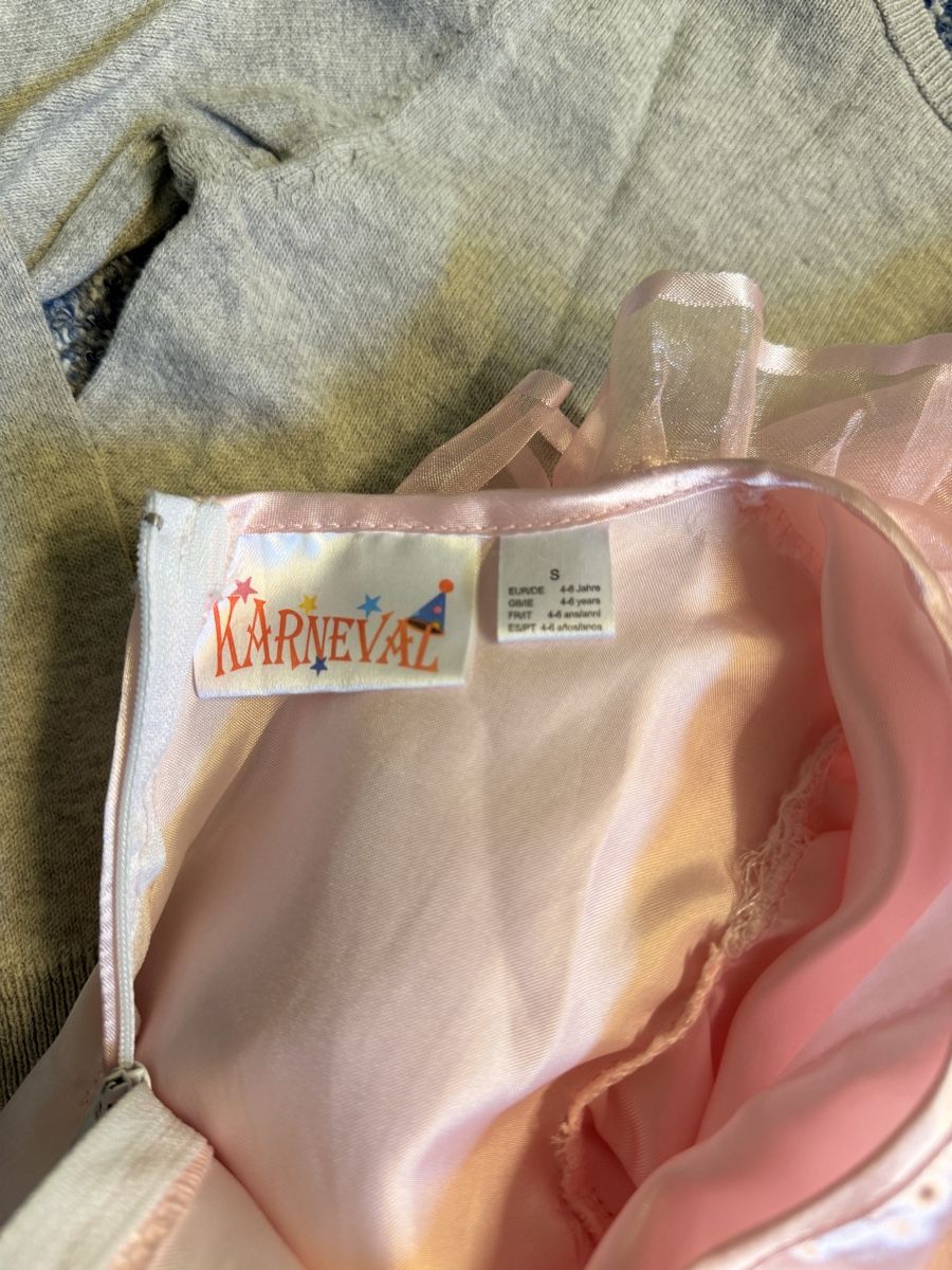 Lotti & Set di vestiti: Paket Mädchen Kleider 116 – Usato da Amlikon-Bissegg venduto da Flowers_Blossom 9