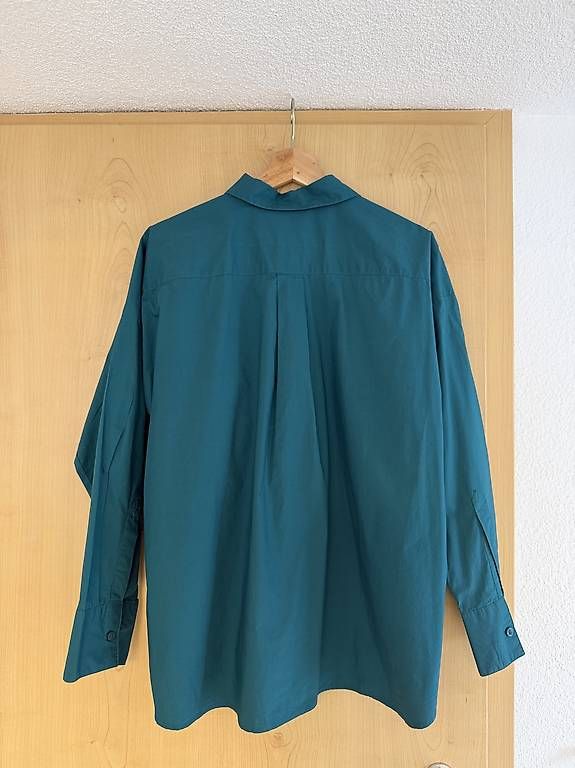 Chemisiers: Petrolblaue H&M Bluse – D'occasion à Rorschach par Tara234 1
