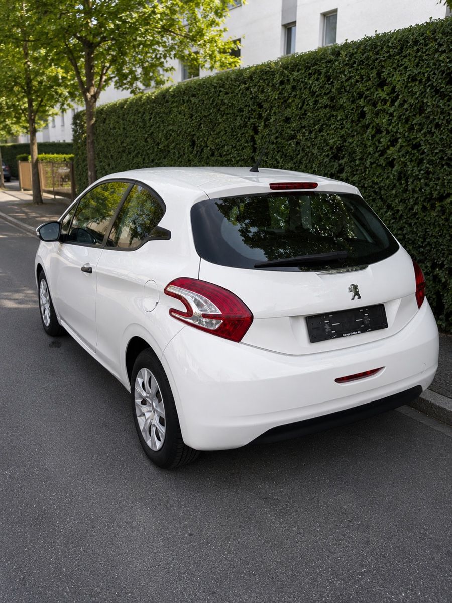 Peugeot Automobili: Peugeot 208 1.0 – Usato da Belp venduto da Tschaembi 1