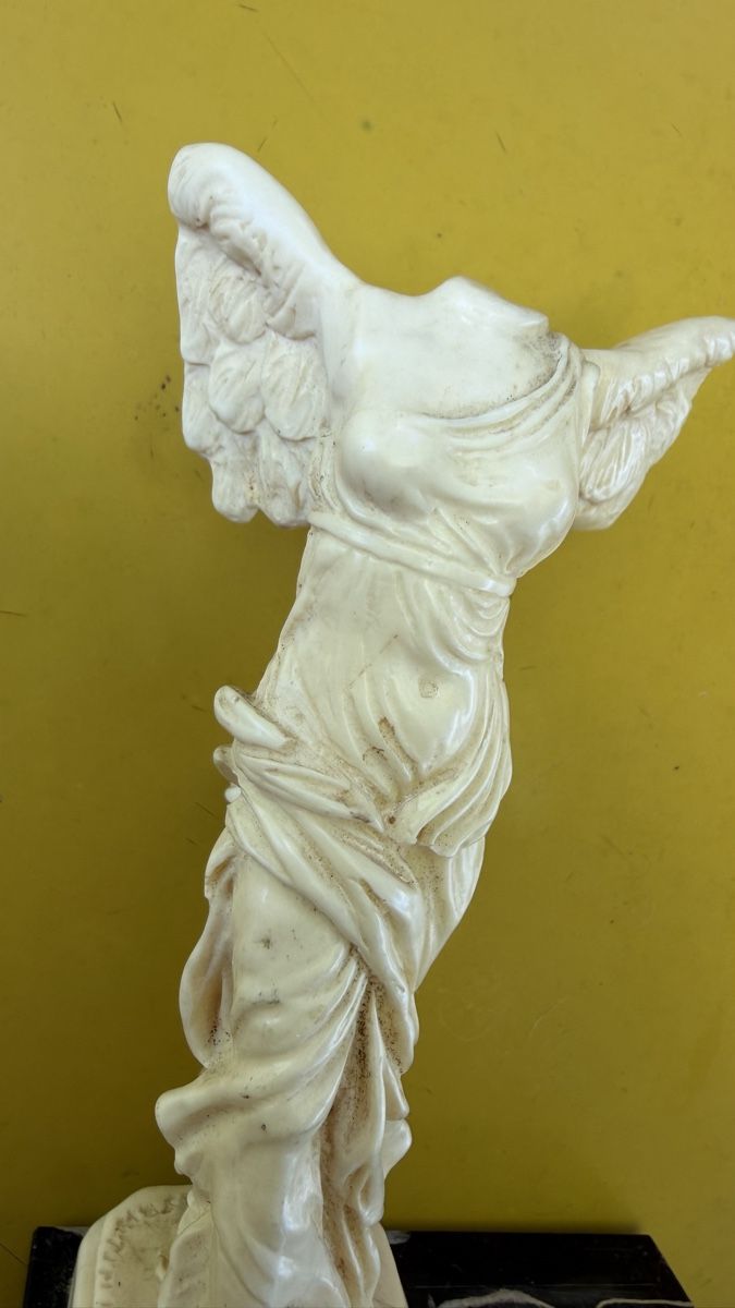 Figurines: Nike von Samothrake Replik als Briefbeschwerer – D'occasion à Riedholz par Frettchen63 7