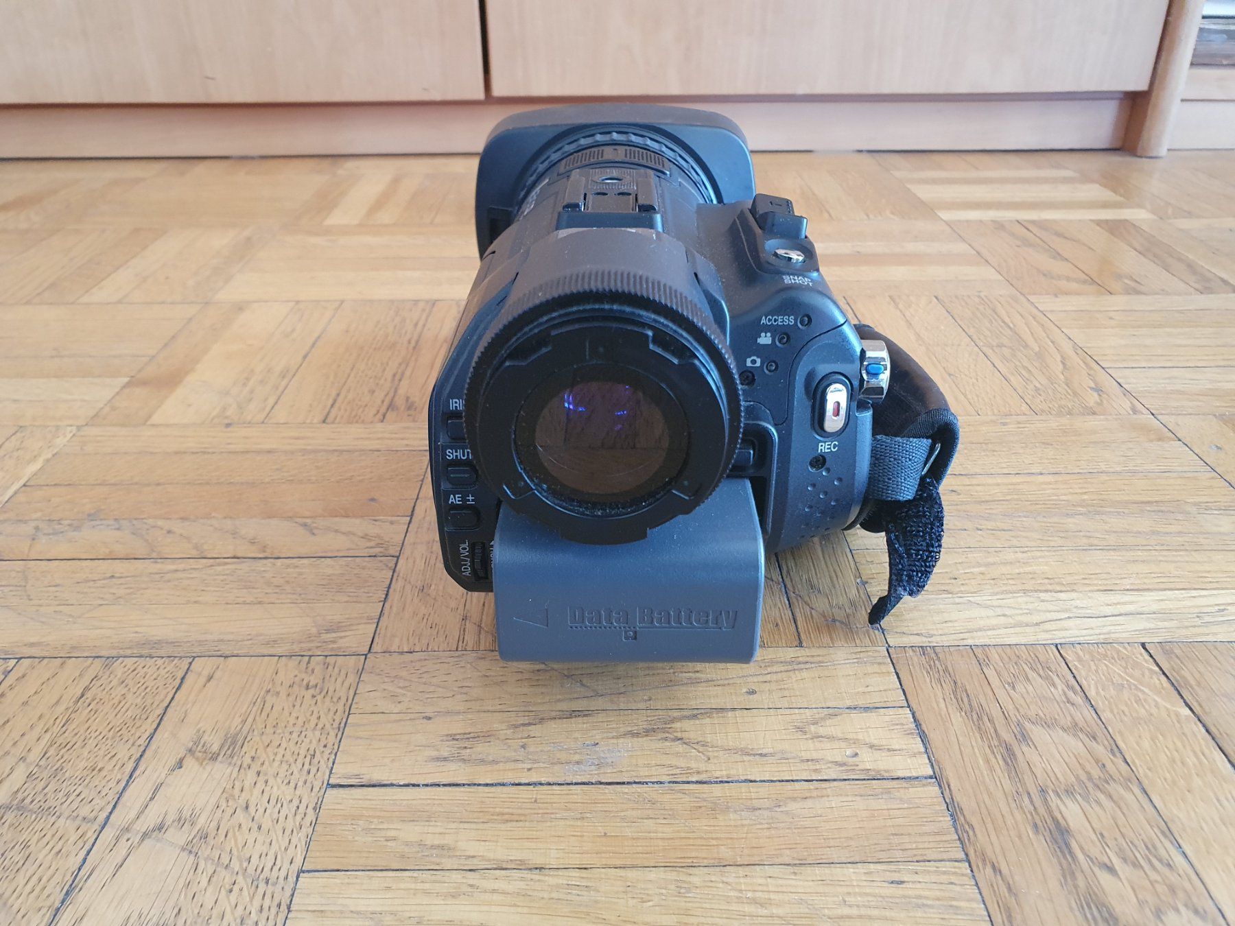 JVC Videocamere: Caméra vidéo JVC GY-HM100E – Usato da Petit-Lancy venduto da at_6rdt 4
