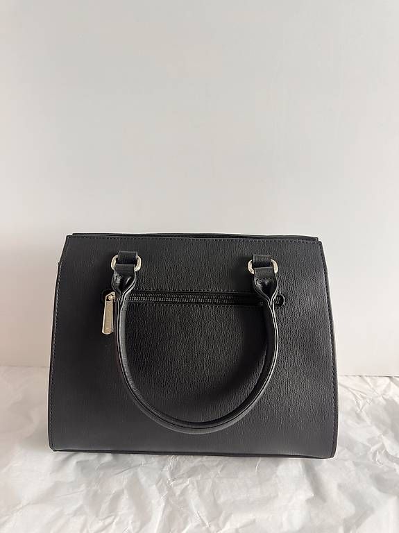 Sacs femmes: Wunderschöne praktische Handtasche  – Neuf avec emballage d'origine à Zürich par MaxZurich 2
