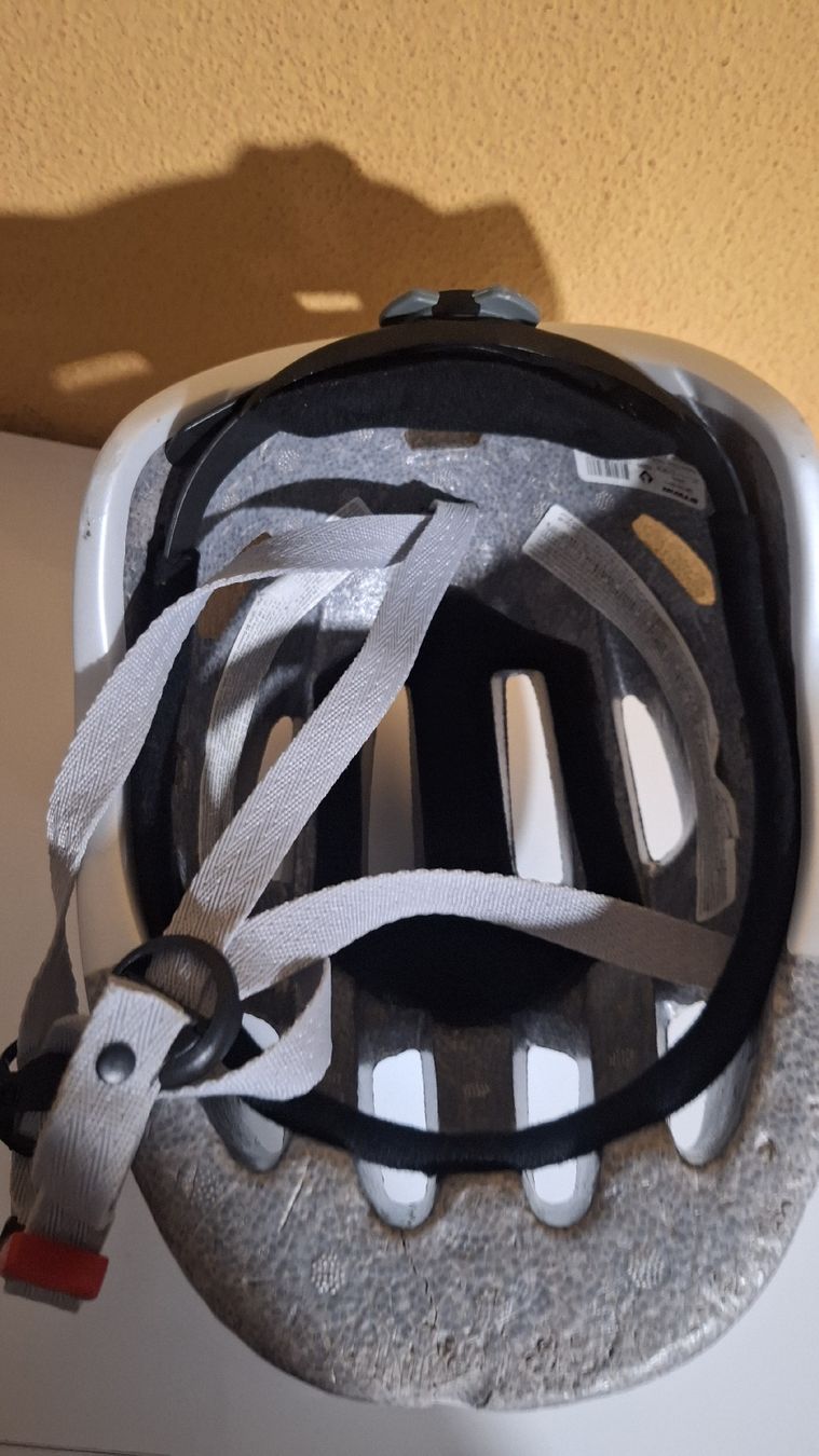 Helme: Fahrradhelm – Gebraucht aus Dintikon von lec_89sx 2