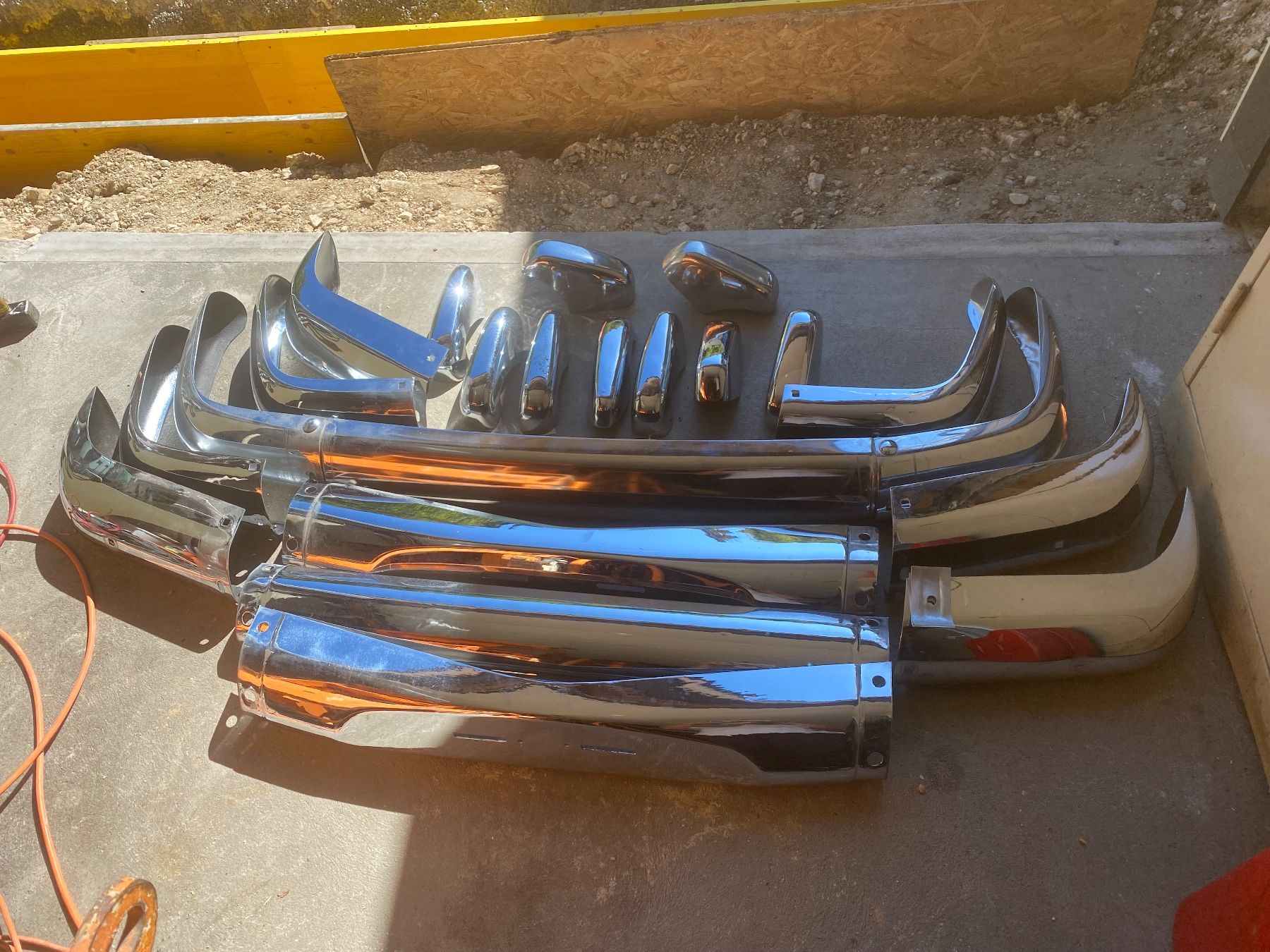 Volvo Tutti pezzi di ricambio auto: Volvo Amazon  Stossstangen – Usato da Dittingen venduto da Forfour1
