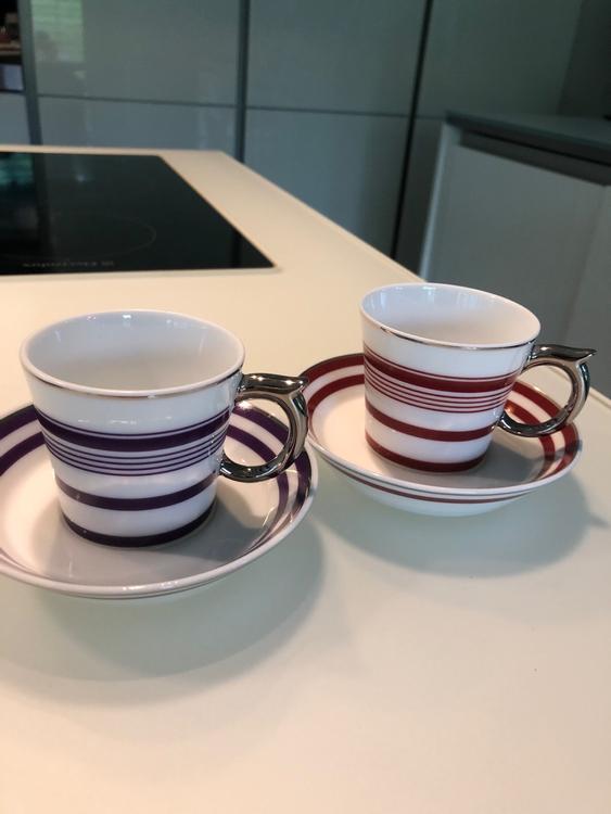 2 Nespresso Tassen Collection Bernardaud Lila bordeaux Rot