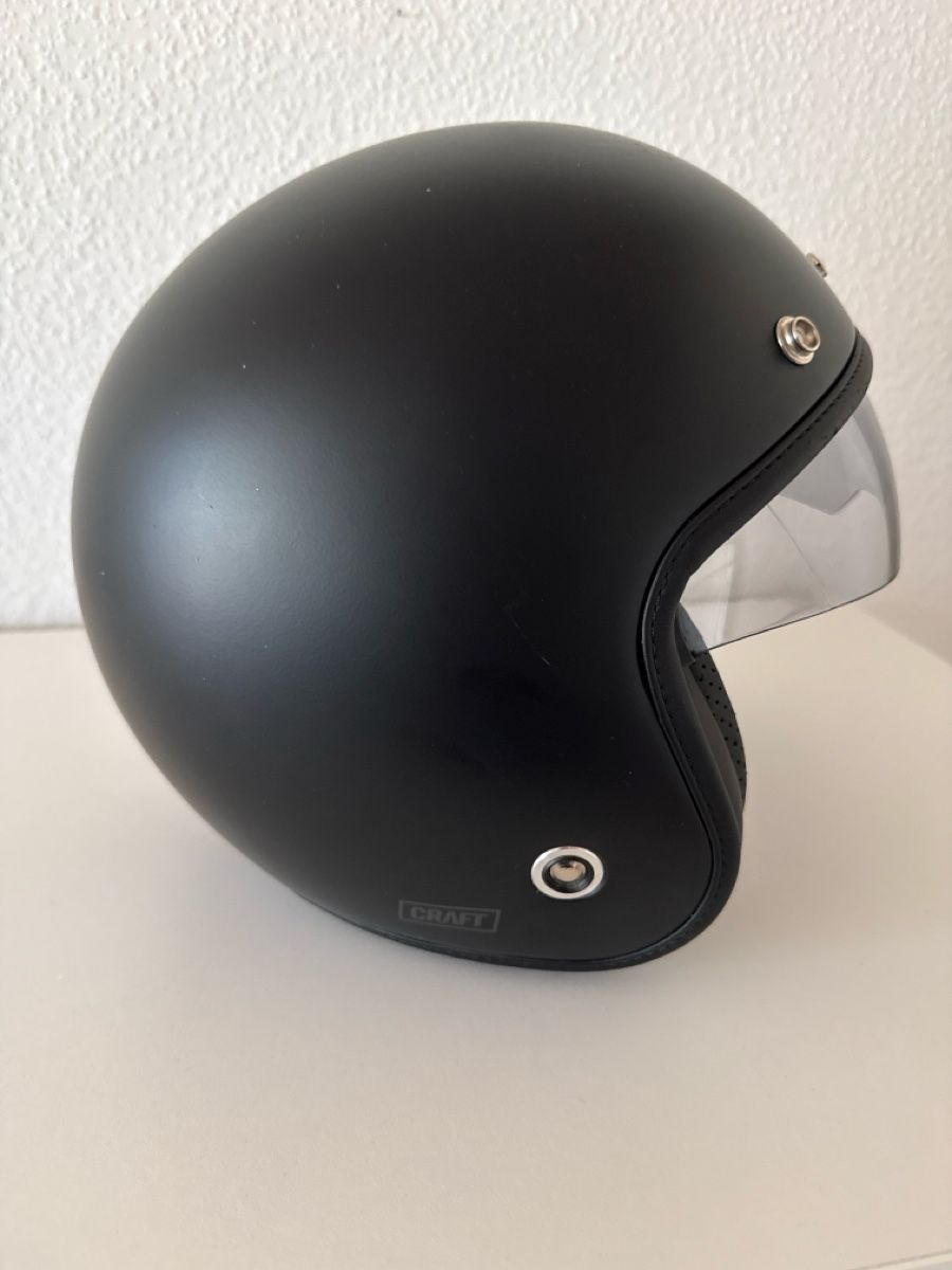 Casques & visières: Motorradhelm schwarz Grösse L – D'occasion à Ebmatingen par inf_n7tc 1
