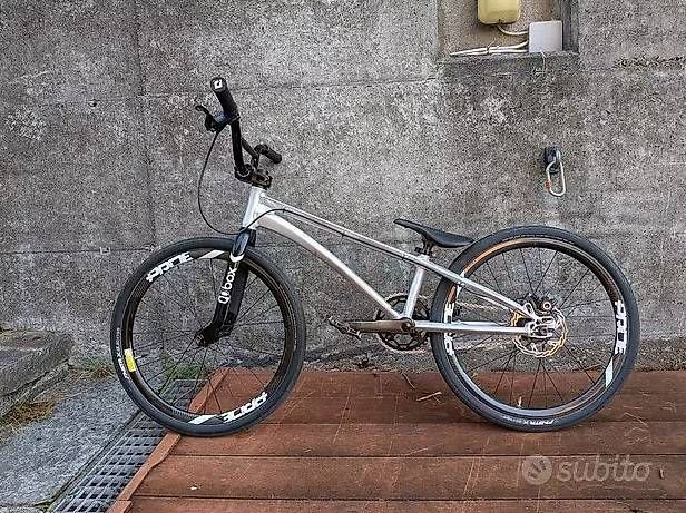 Vélos: BMX RACE MEYBO 20" JUNIOR – D'occasion à Poschiavo par man_86pf 1
