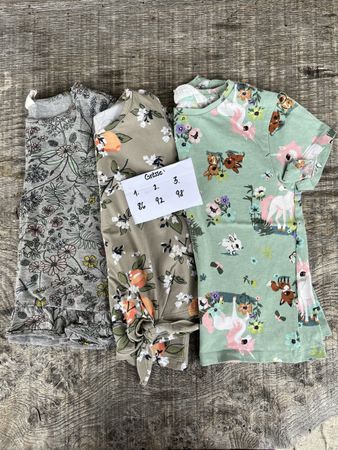 Mädchen Shirts Grösse 86/92/98 Blumen/Einhorn/Orangen