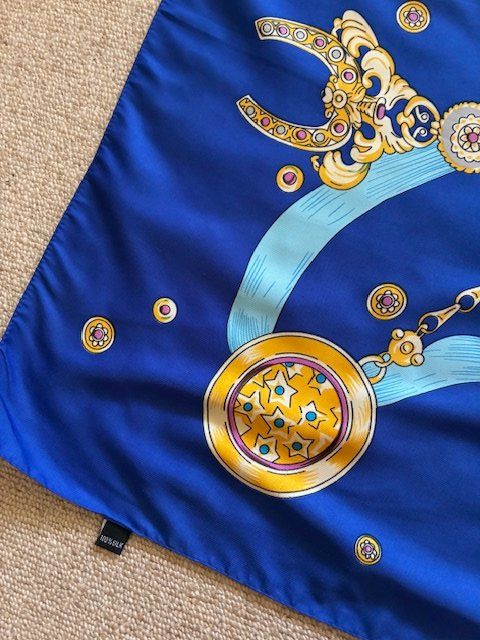 Foulards, Tücher & Schals: Seiden Foulard – Gebraucht aus Zürich von lakili 1