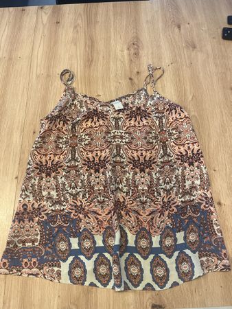 Sommertop Gr. S - luftiges Muster Top Boho Chic