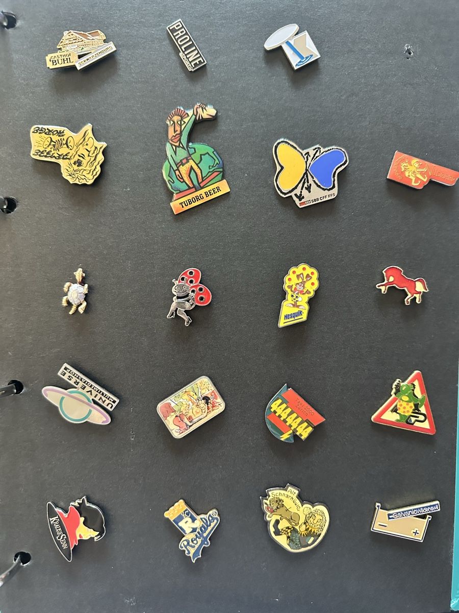 Alben: Vintage Pin Sammlung 80er/90er – Gebraucht aus Zumikon von kis_k9f5 5