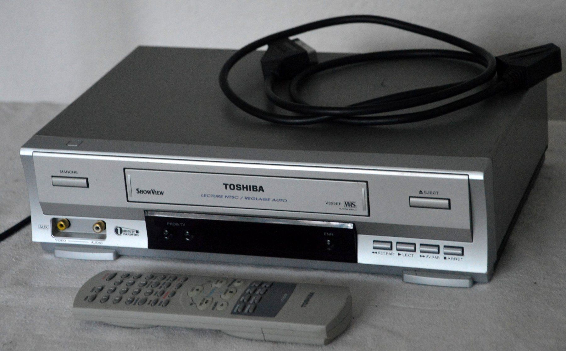 Toshiba Registratori: Videorecorder magnétoscope VHS Toshiba V-252EF – Usato da Collonges venduto da arashee 1