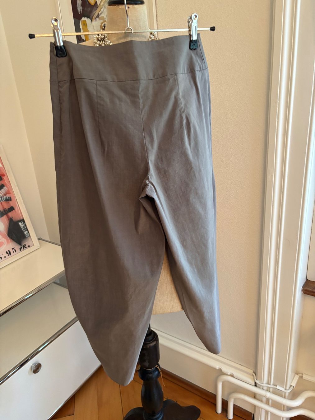 Sarah Pacini Hosen: Sarah Pacini Hose, Leinen,elastisch, 0= 36 Np:389.- – Gebraucht aus St.Gallen von shiwi12 8