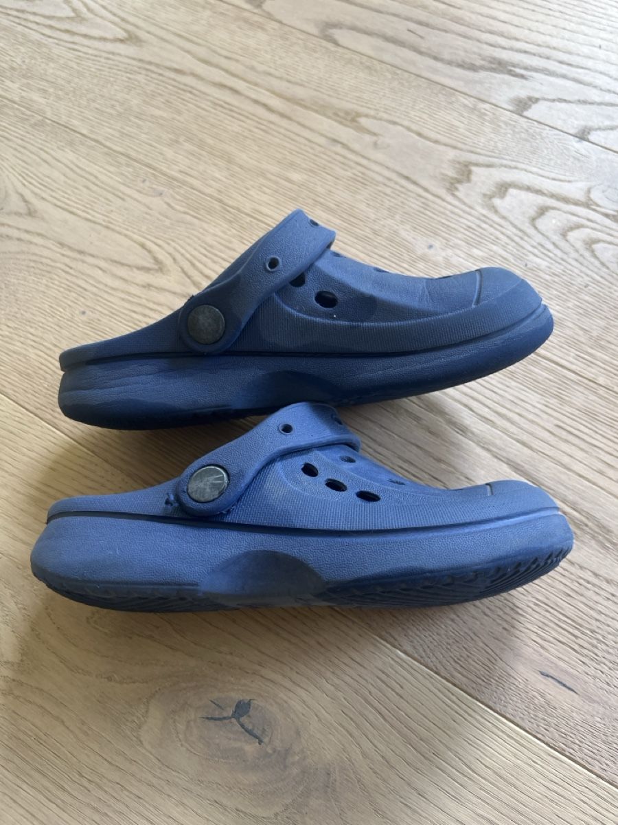Crocs Scarpe per ragazzi: Badeschuhe Gr. 31 – Usato da Buttikon SZ venduto da nene2017 1