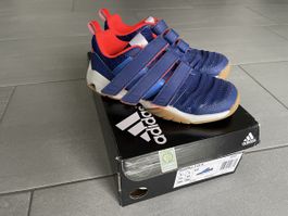 Adidas Hallenturnschuhe Grösse 33