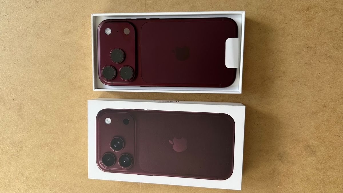 Apple Telefoni cellulari / Smartphones: iPhone 18 pro 1 TB – Nuovo e nell'imballaggio originale da Welschenrohr venduto da aka_knk9