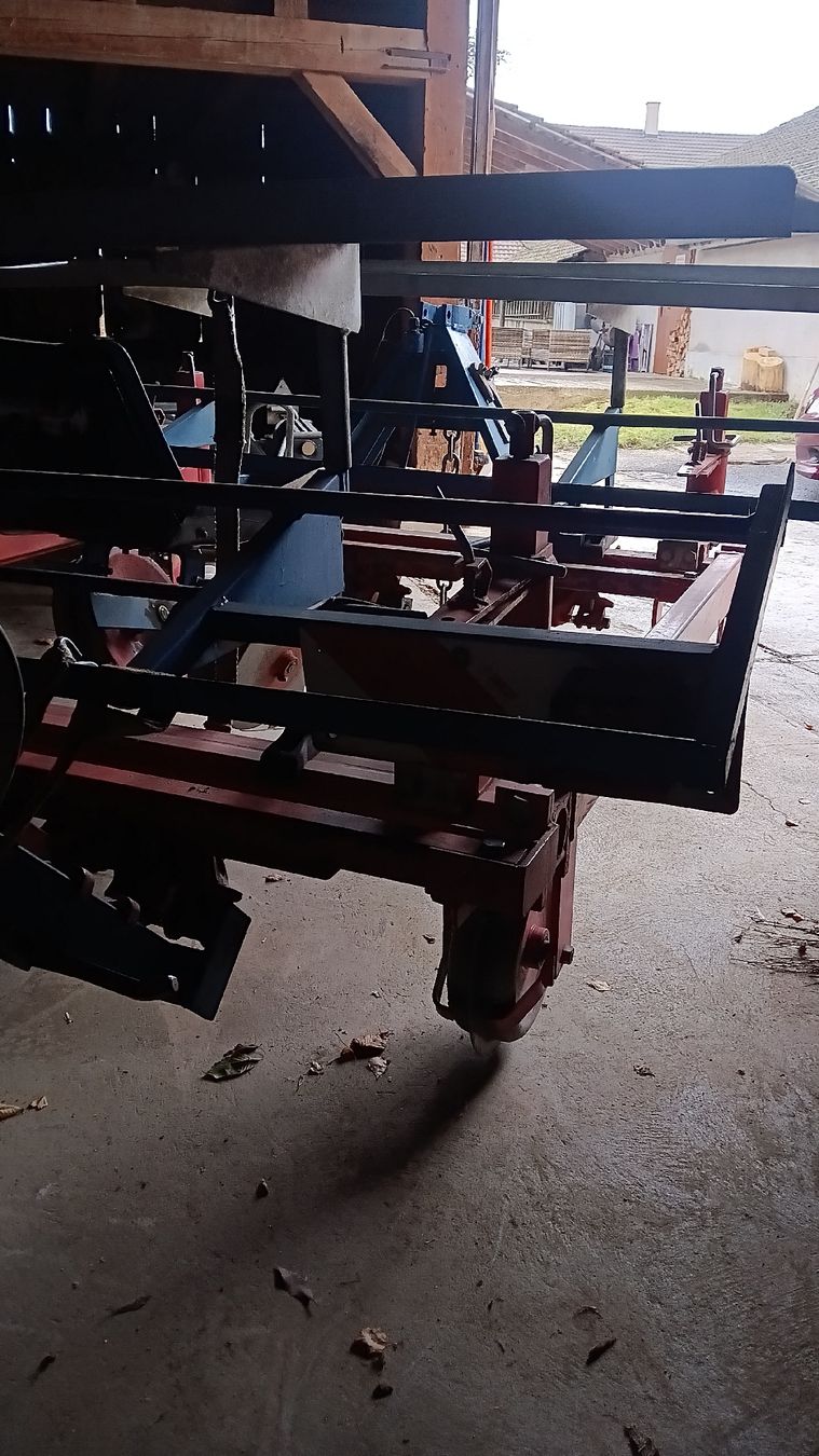 Tracteurs: Setzgerät Bärtschi-Forbo – D'occasion à Bachs par mulflen6 5