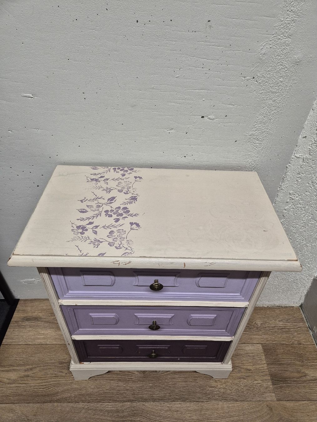 Comodini: Shabby Chic Nachttisch | Kommode | Lilla | Shabby Chic Look – Usato da Rüti Zh venduto da coco823 1