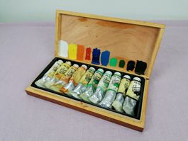 Set mit 10 verschiedenen Ölfarben für Kunstmalende