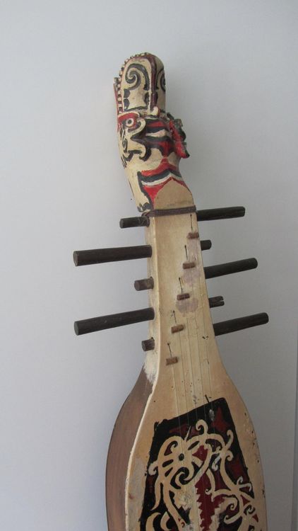 Sampeq a Traditional Kalimantan Music Instrument (Gebraucht) in Locarno ...