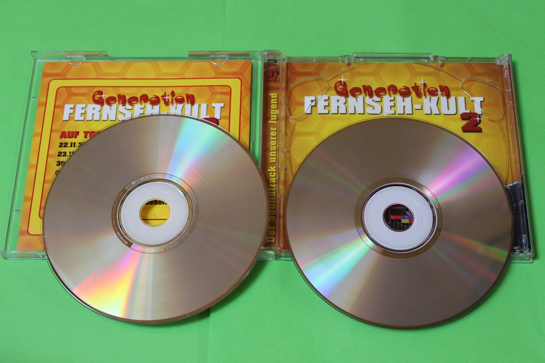 CD: Generation Fernseh-Kult 2 2CDs vergriffen – Usato da Tübach venduto da JamesStone 4
