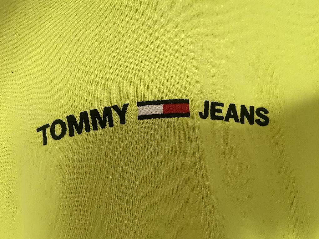 Maglioni & Felpe: Pull tommy jeans hilfiger jaune fluo – Usato da Ste-Croix venduto da Loic_danzii 1