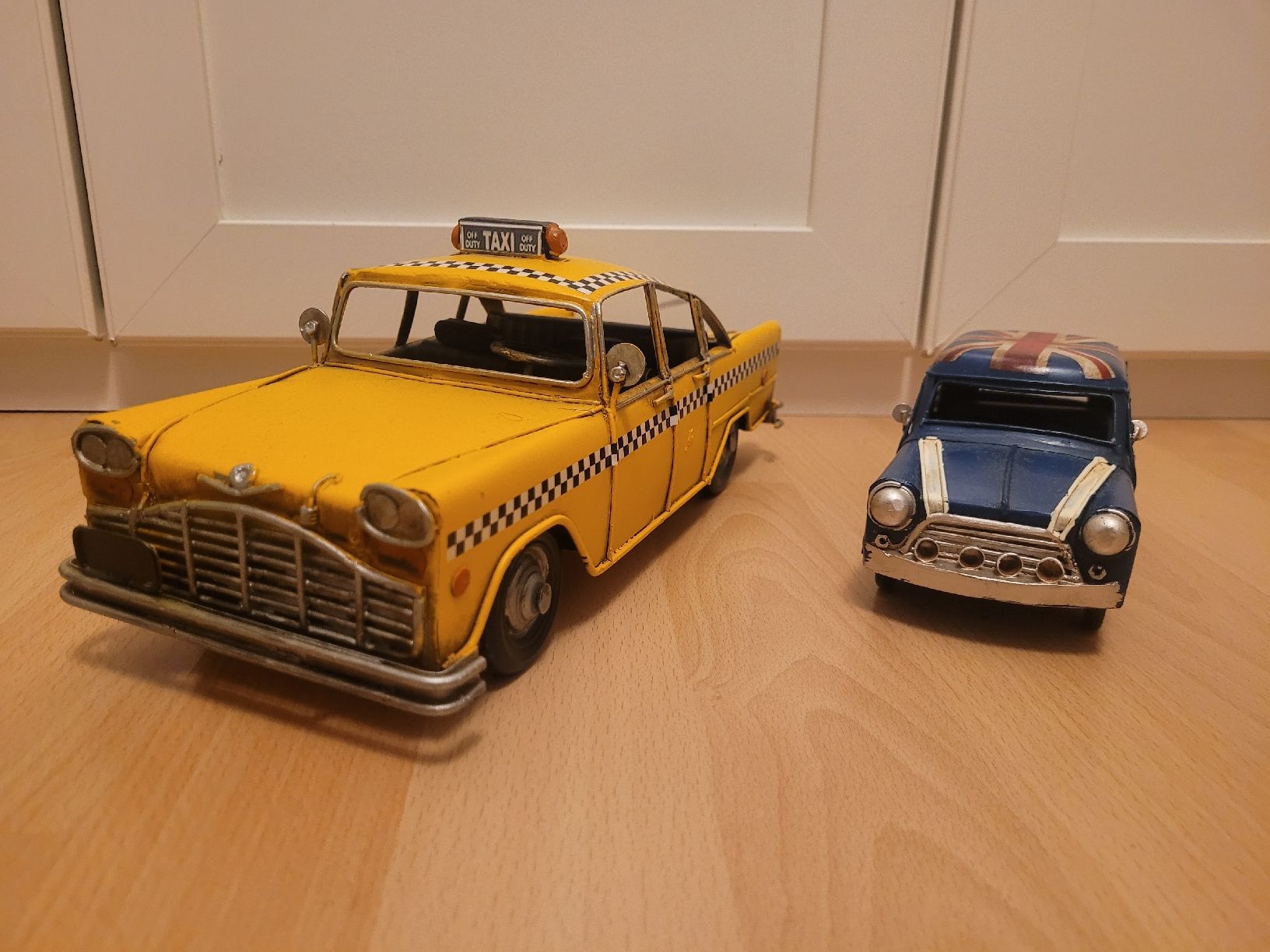 Modellini d'auto: Véhicules en métal – Usato da Courtaman venduto da Bluejazz