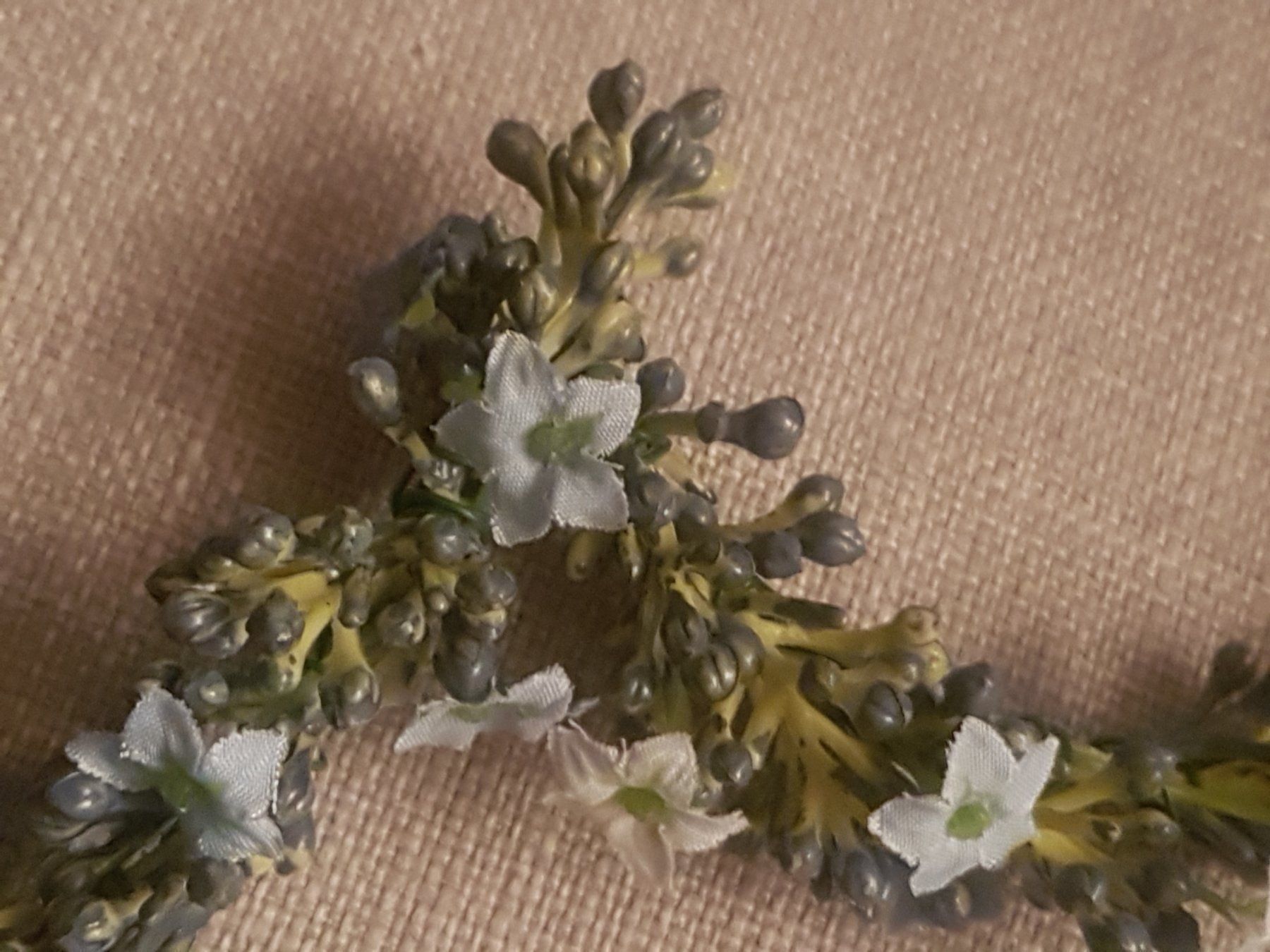 Tutte le decorazioni: Herz aus Draht und Kunststoffblumen – Usato da Oberengstringen venduto da Asteroid56 2