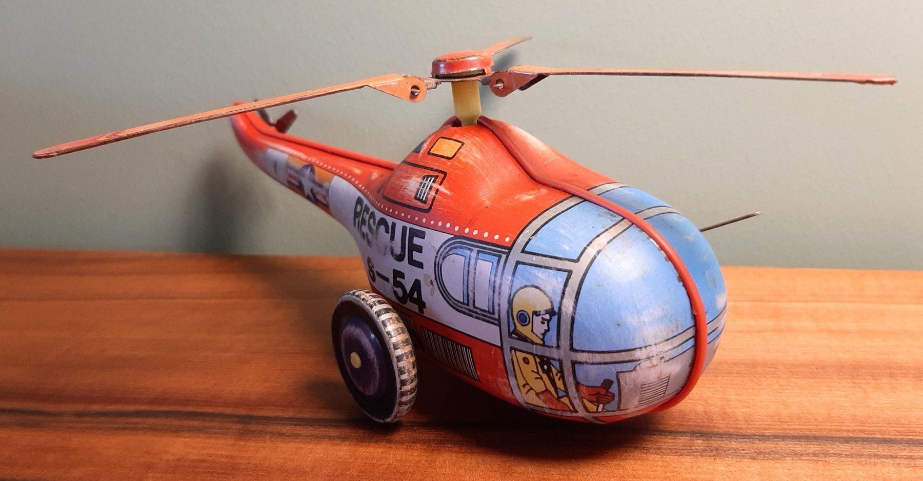 Spielzeuge: Blechspielzeug Heli Rescue S-54 – Gebraucht aus Zürich von 2bis 3