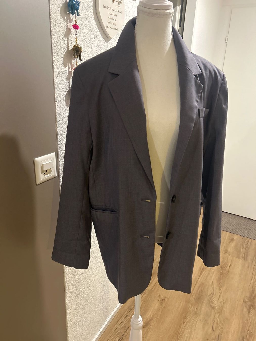 Bershka Giacche: Blazer grau von Bershka Gr. S – Usato da Brunnen venduto da Nala2929 4