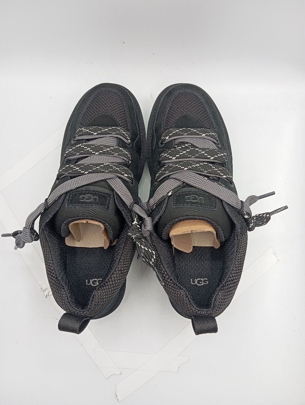 Ugg Scarpe da donna: UGG Lowmel Lo - Black (EU36) – Nuovo e nell'imballaggio originale da Schaffhausen venduto da outlez 5