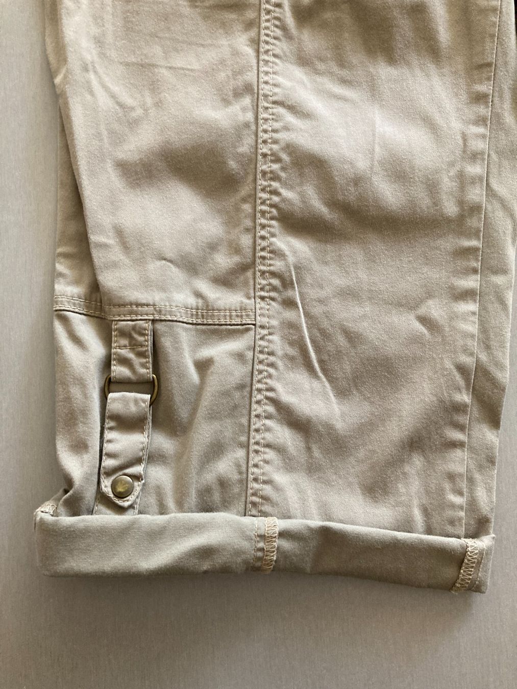 Pantaloni: Damen Sommer Hose, beige – Usato da Obfelden venduto da miau68 2