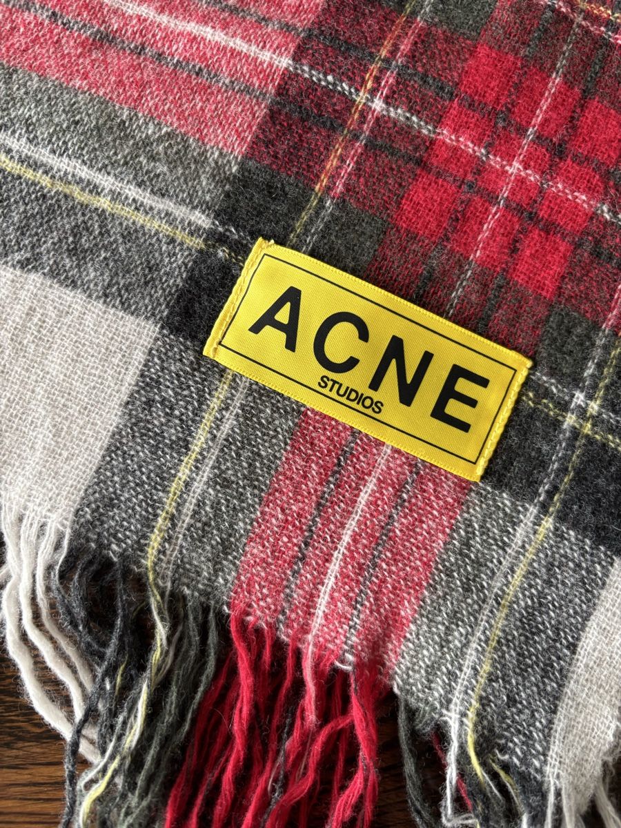 Acne Studios Foulards & écharpes: ACNE STUDIOS Schal  – D'occasion à Tägerwilen par limolimo 4