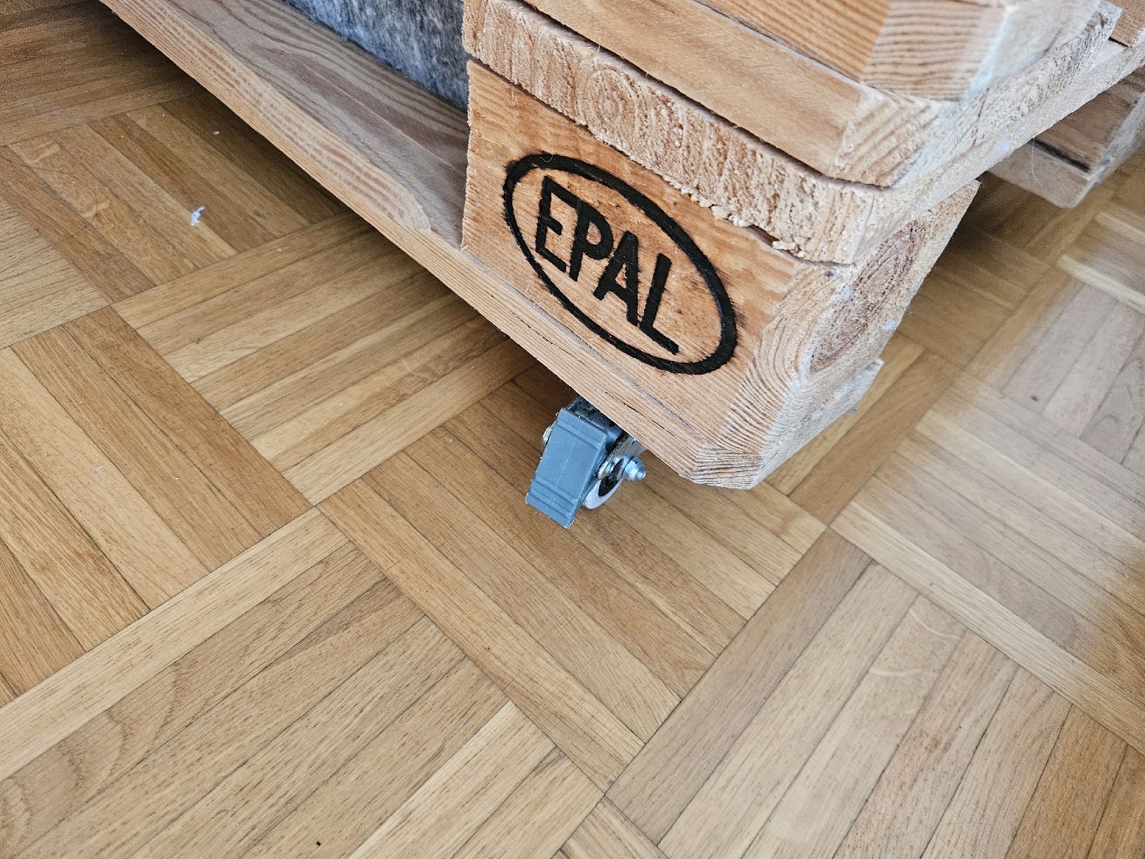 Pallets: Europaletten Beistelltisch – Usato da Watt venduto da mar_5m2v 2