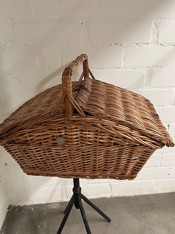 Autres articles pour la maison: Picknick Korb de luxe – D'occasion à Riehen par sus_gvt9