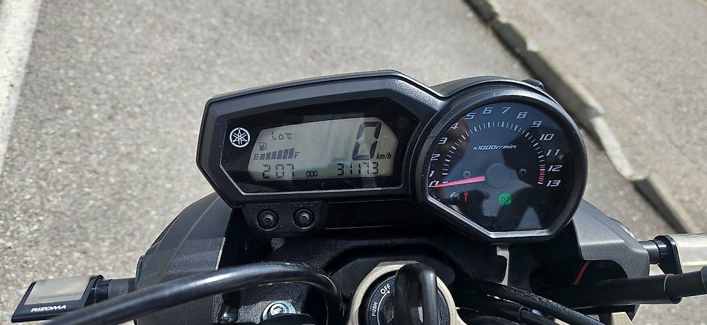 Strada: Yamaha XJ6 NA ABS – Usato da La Tour-de-Trême venduto da Jmdgarcia 3
