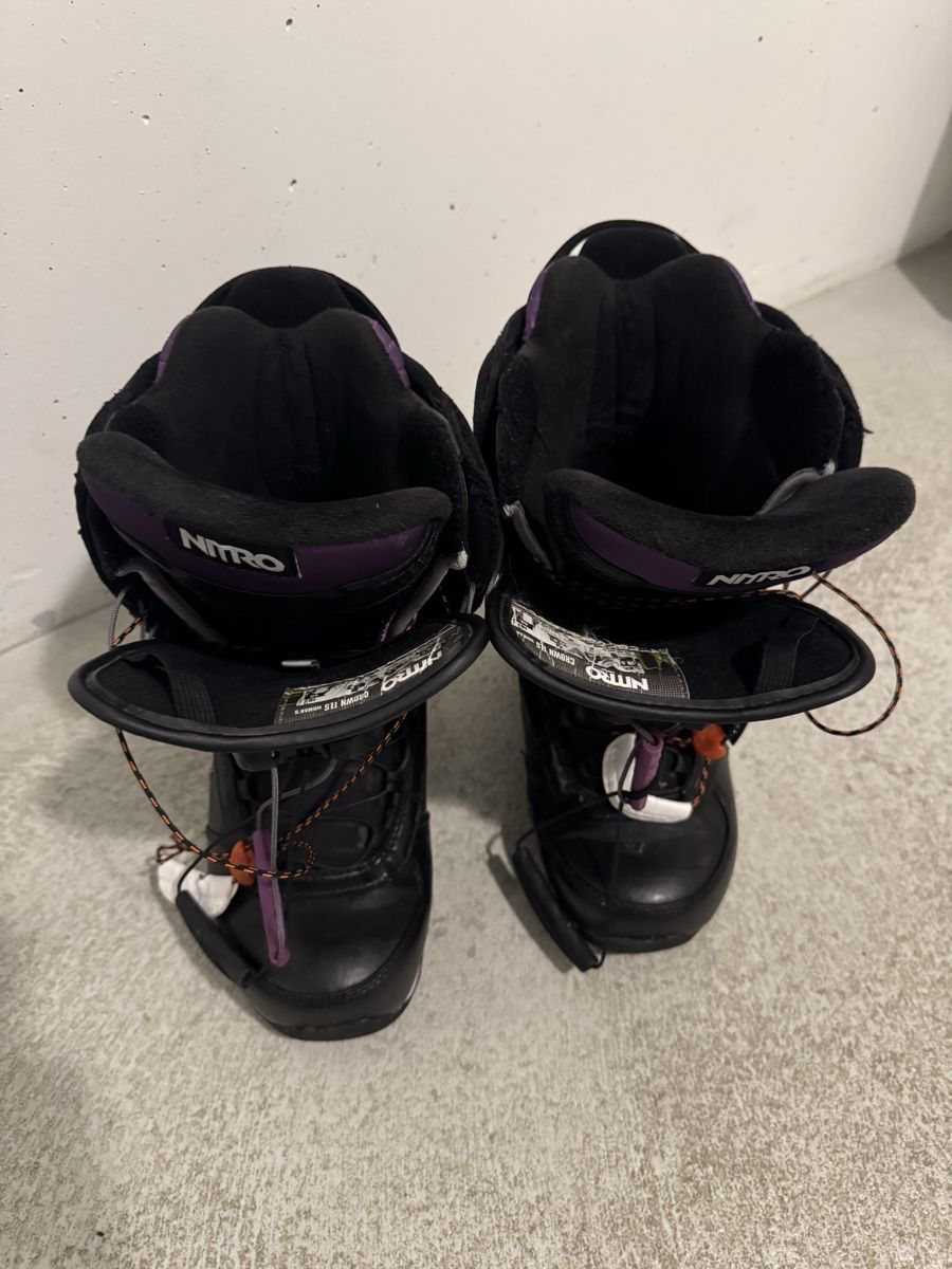 Snowboard Nitro Scarpe da donna: Nitro Snowboardschuhe 40 – Usato da Ostermundigen venduto da Clood 2