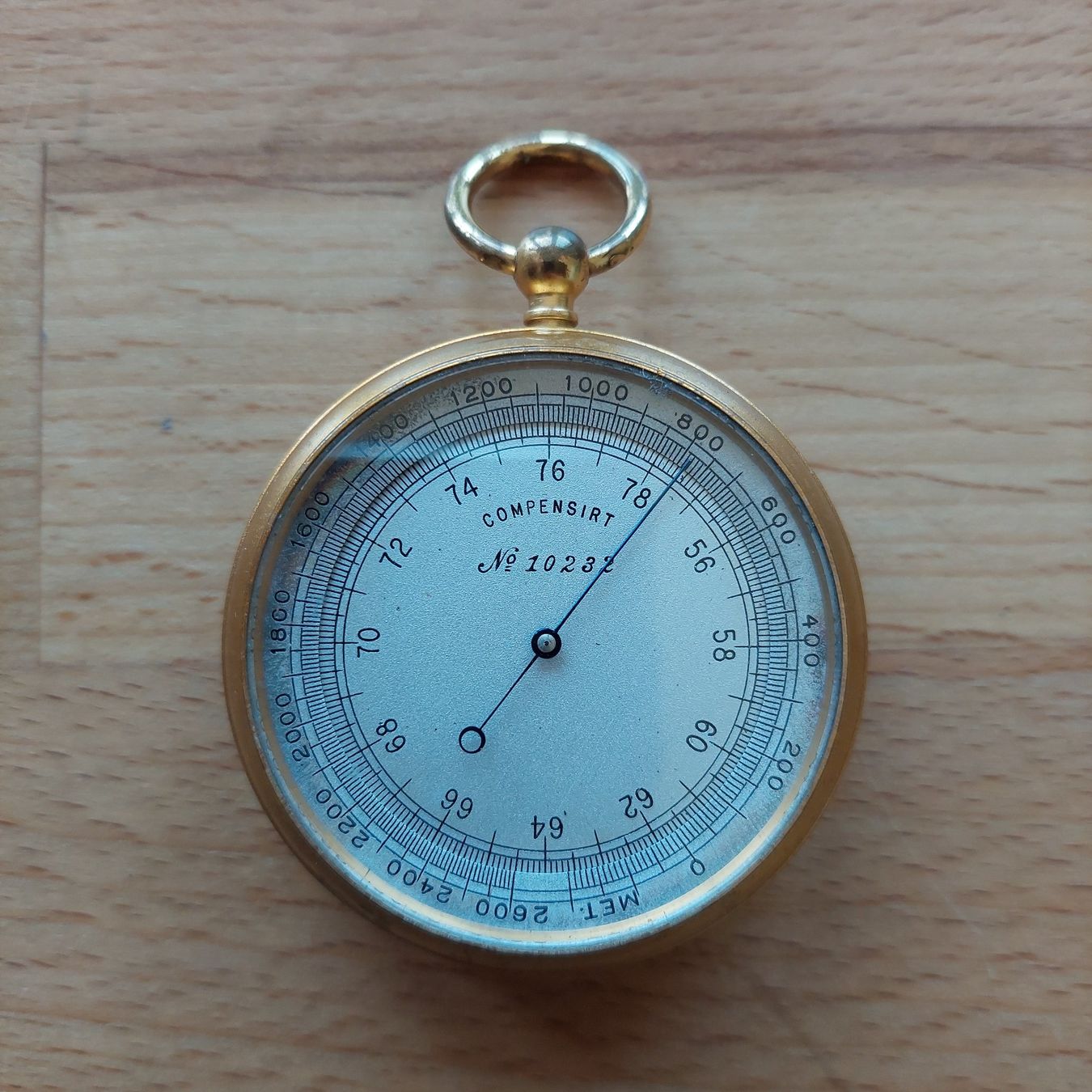 Altri elettrodomestici e apparecchi d’epoca: Altimeter Barometer mit original Etui – Usato da Obfelden venduto da Foto_Bild_Kunst_Buch 2