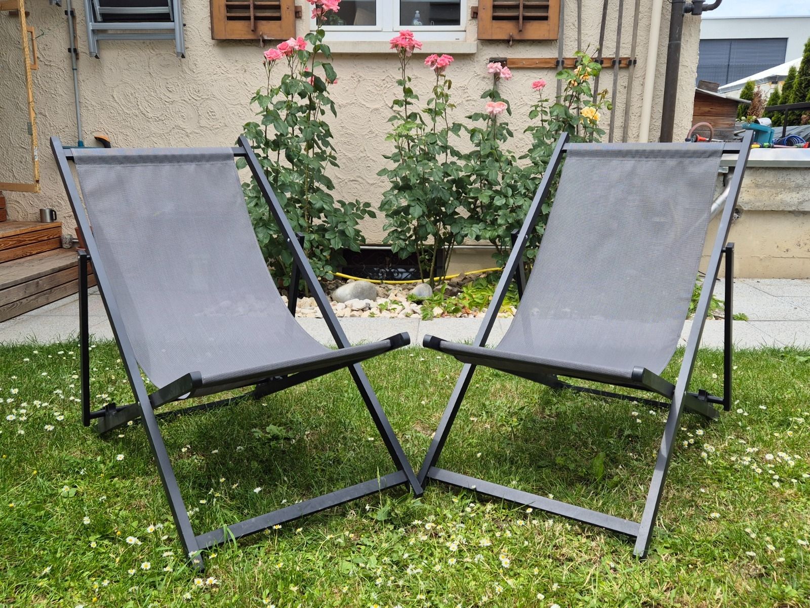 Sedie a sdraio: 2x Grey Folding Deck Chairs - Perfect for Summer Relaxation! – Usato da Untersiggenthal venduto da dorsie83 6