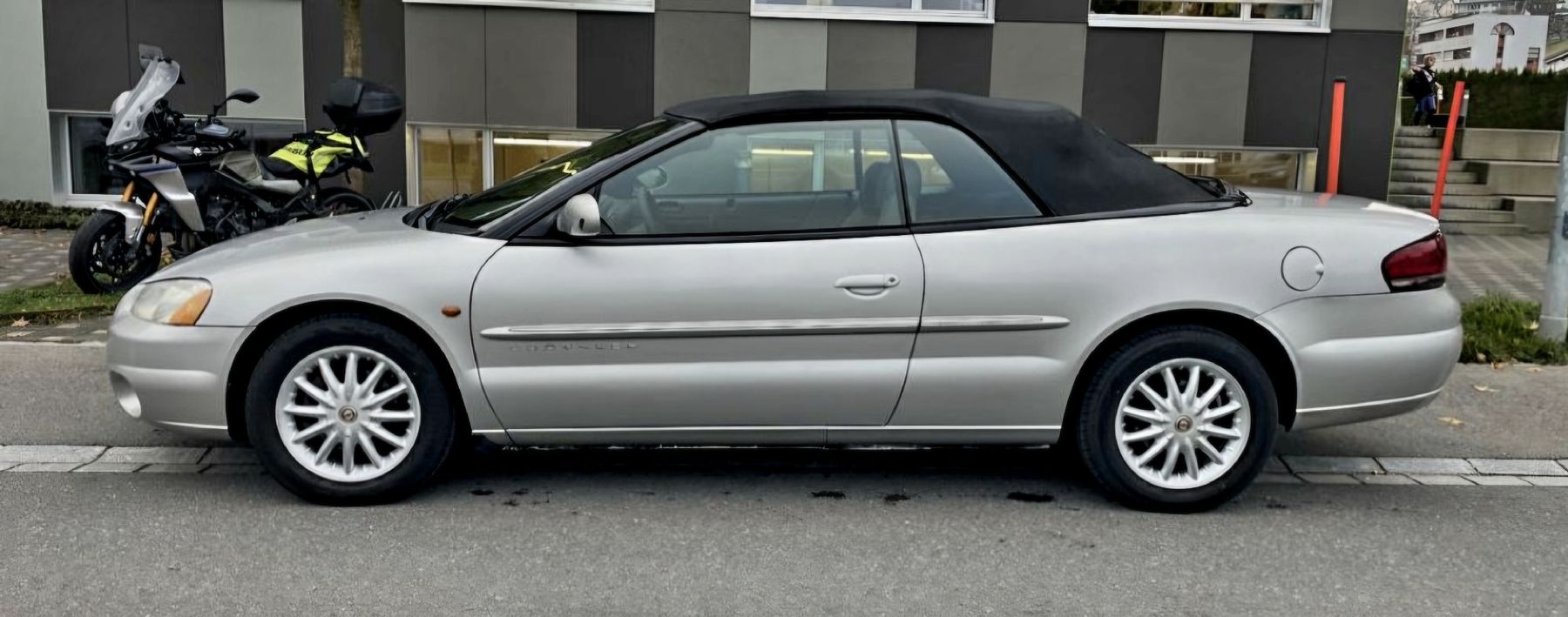 Chrysler Automobili: CHRYSLER SEBRING 2.7 CABRIOLET LX,V6  – Usato da STALLIKON venduto da Cop_x9fn 1