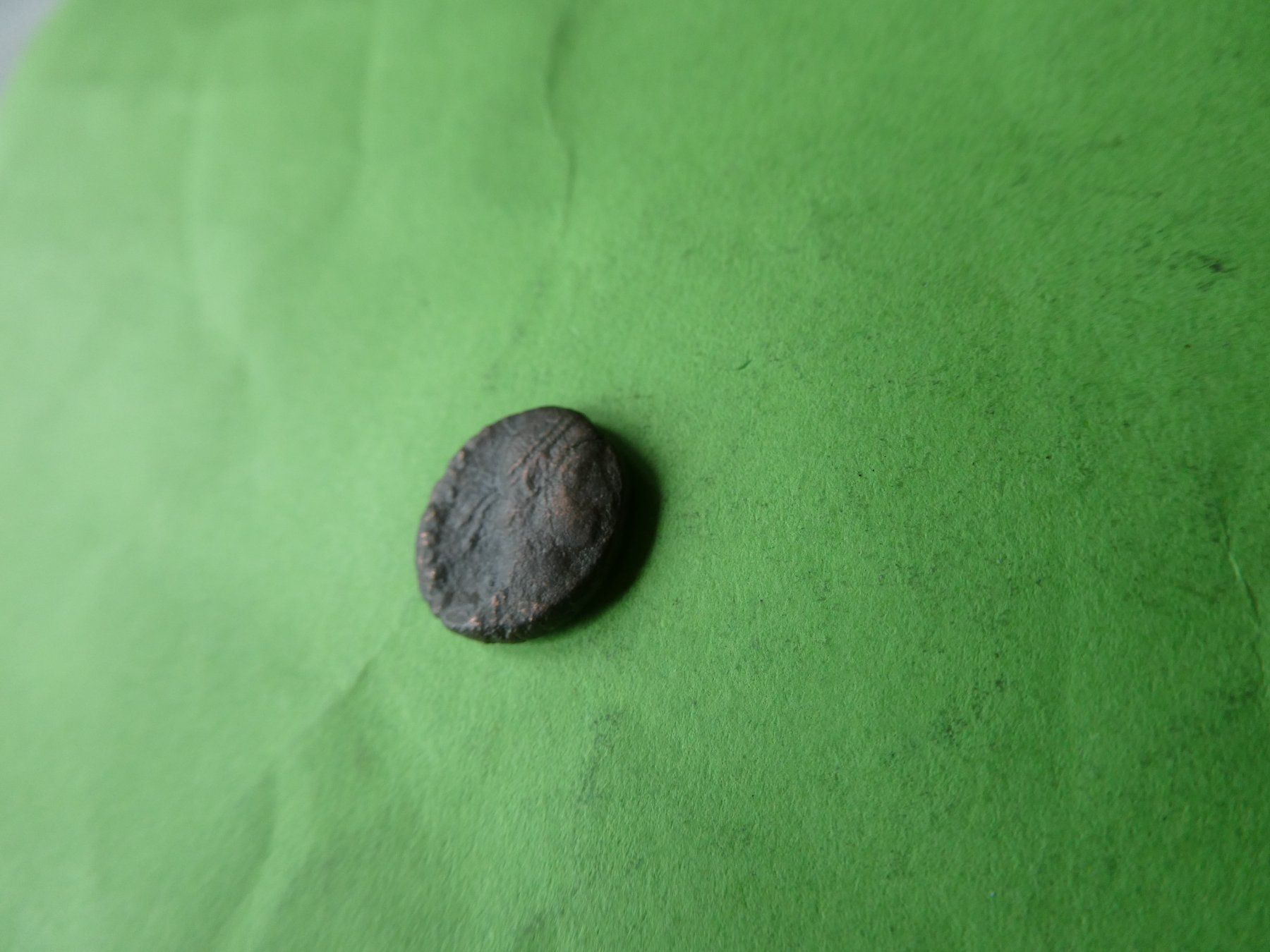 Alle Münzen: uralte Bronzemünze 14 mm     2.11 g – Gebraucht aus Hinterforst von Rohusri 1