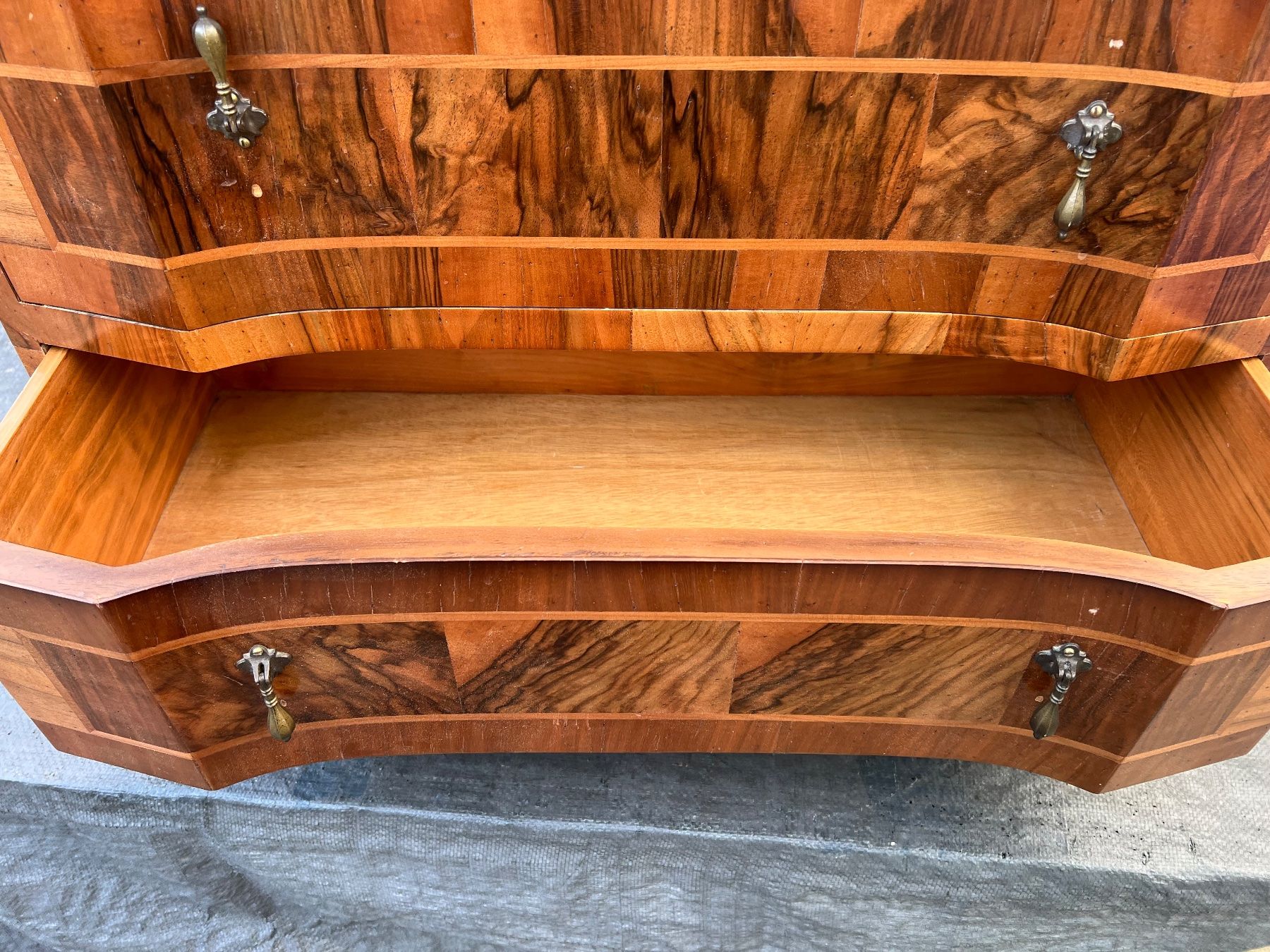 Commodes: Alte Kommode, furniert – D'occasion à Kriegstetten par Beat8970 2