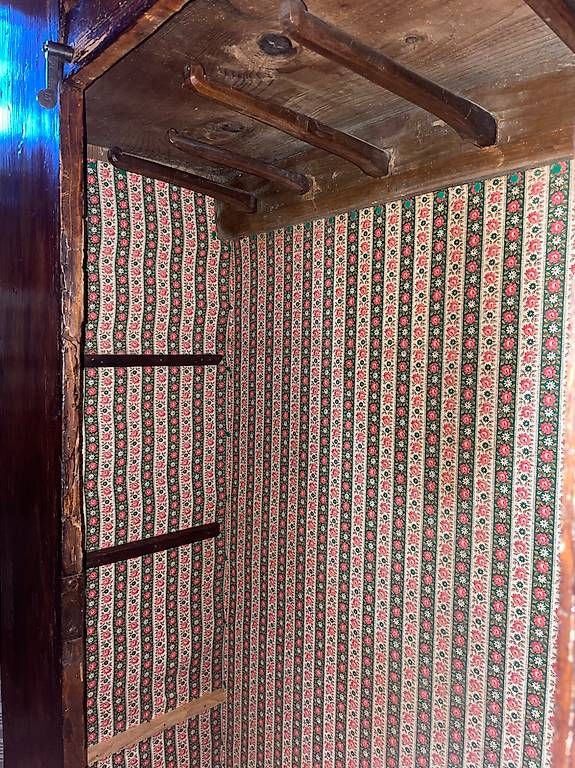 Schränke: Armoire bois massif – Gebraucht aus Lausanne von s_m_65lm 2