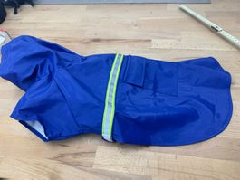Neuwertiger Regenmantel für Hunde, Rückenlänge 40 cm